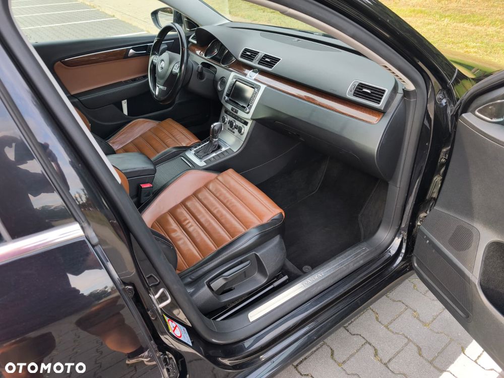 Volkswagen Passat - 12