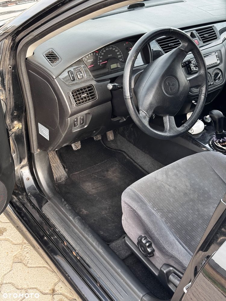 Mitsubishi Lancer 1.6 Comfort - 11