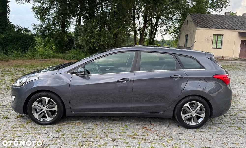 Hyundai i30 blue 1.6 CRDi Classic Navigation - 13