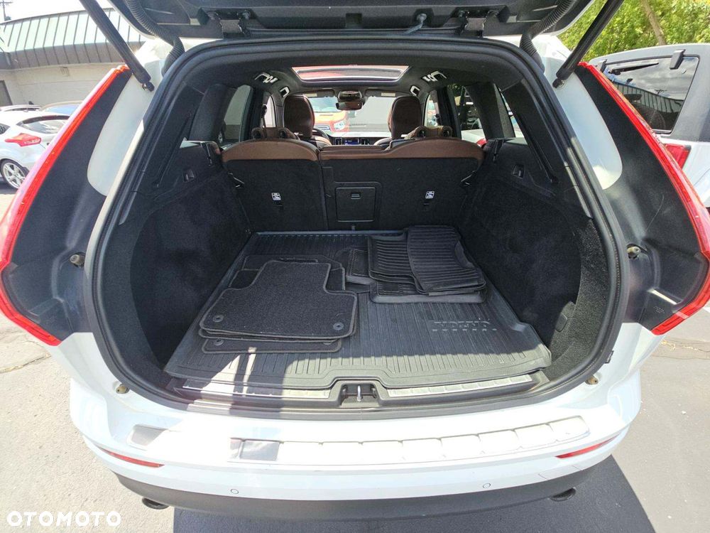 Volvo XC 60 T5 AWD Momentum - 13