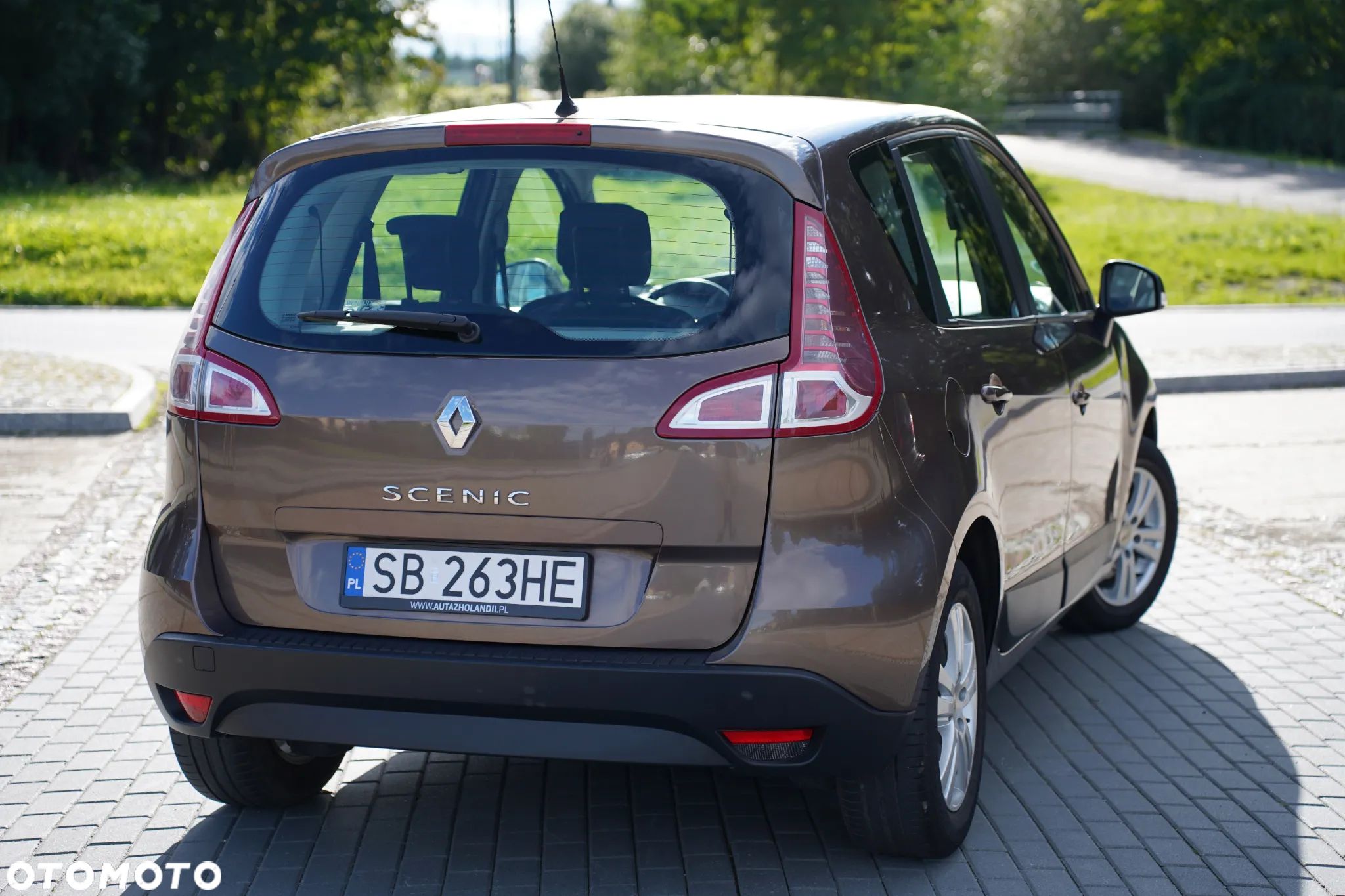 Renault Scenic 1.6 16V 110 Authentique - 12