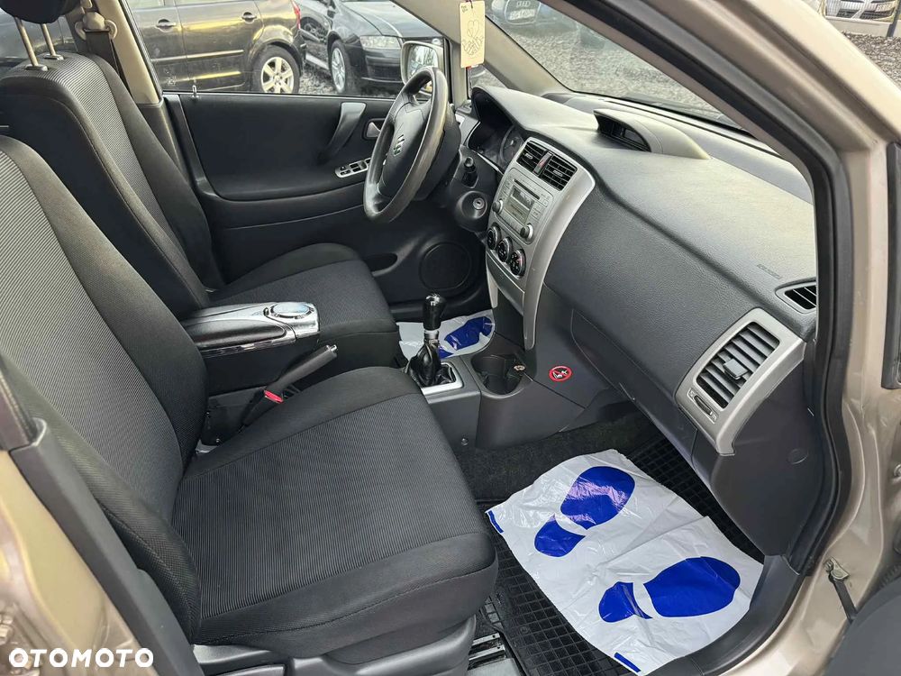 Suzuki Liana 1.6 Comfort - 12