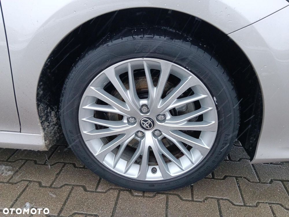 Toyota Camry 2.5 Hybrid Executive CVT - 10