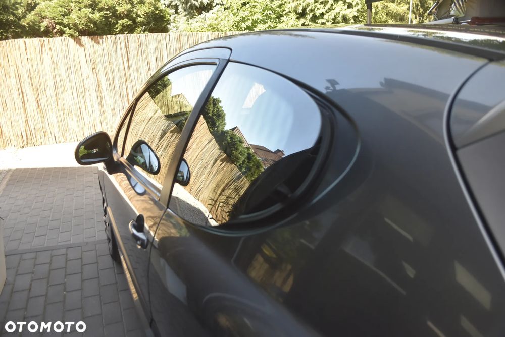 Peugeot 207 1.4 16V Trendy - 20
