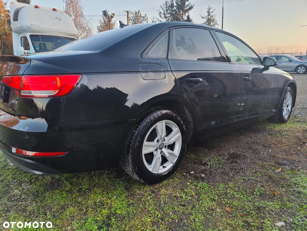 Audi A4 Limousine 1.4 TFSI S tronic sport - 19