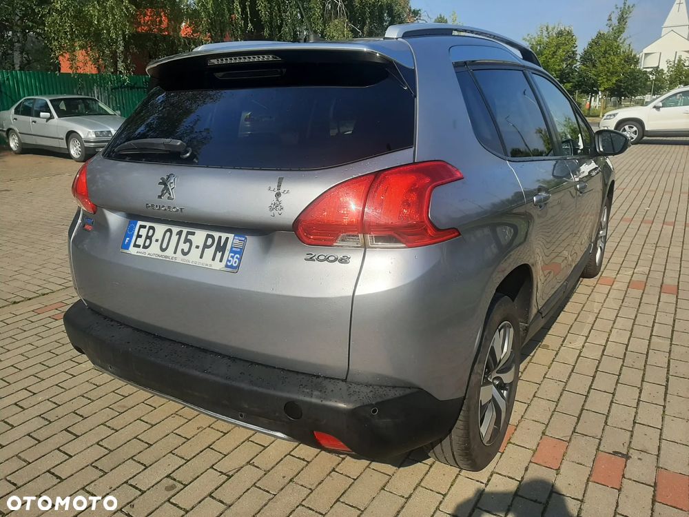 Peugeot 2008 - 4