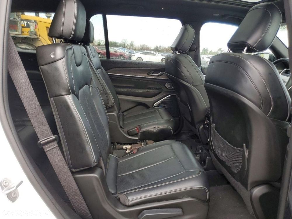 Jeep Grand Cherokee - 10