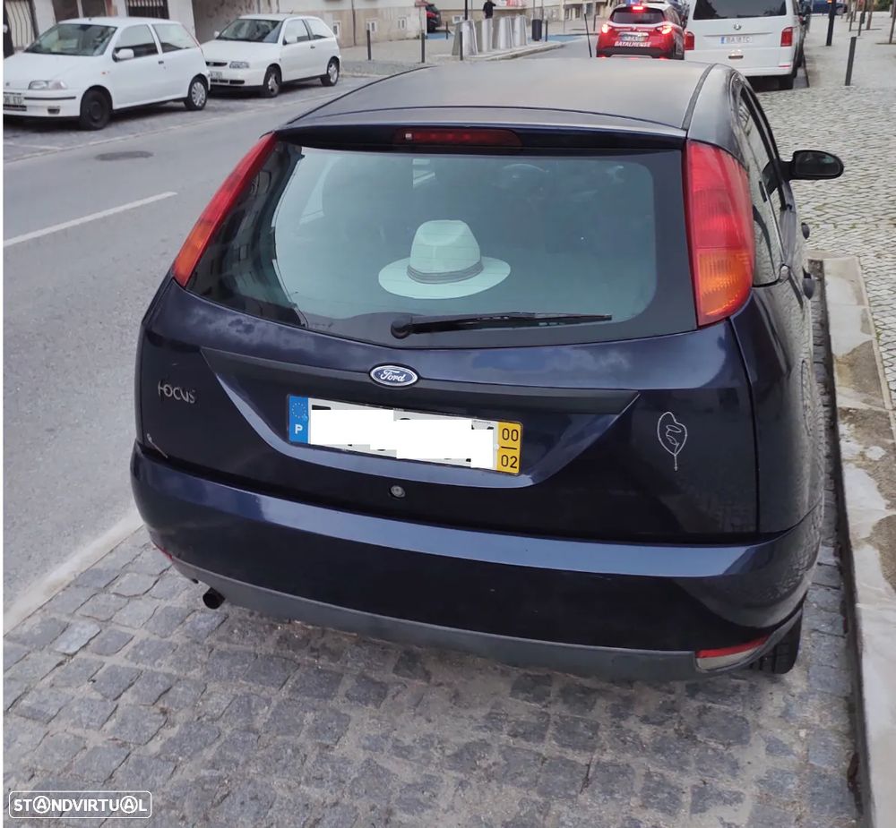 Ford Focus 1.6 Futura - 4
