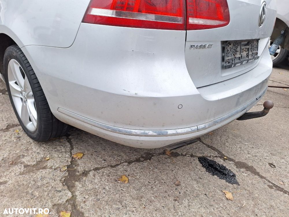 Bara spate cu gauri de senzori si ornamenr cromat VOLKSWAGEN PASSAT B7 VARIANT 365 2010 - 2014 , gri LA7W - 2