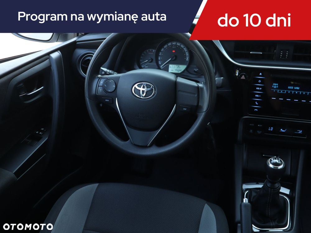 Toyota Auris - 9