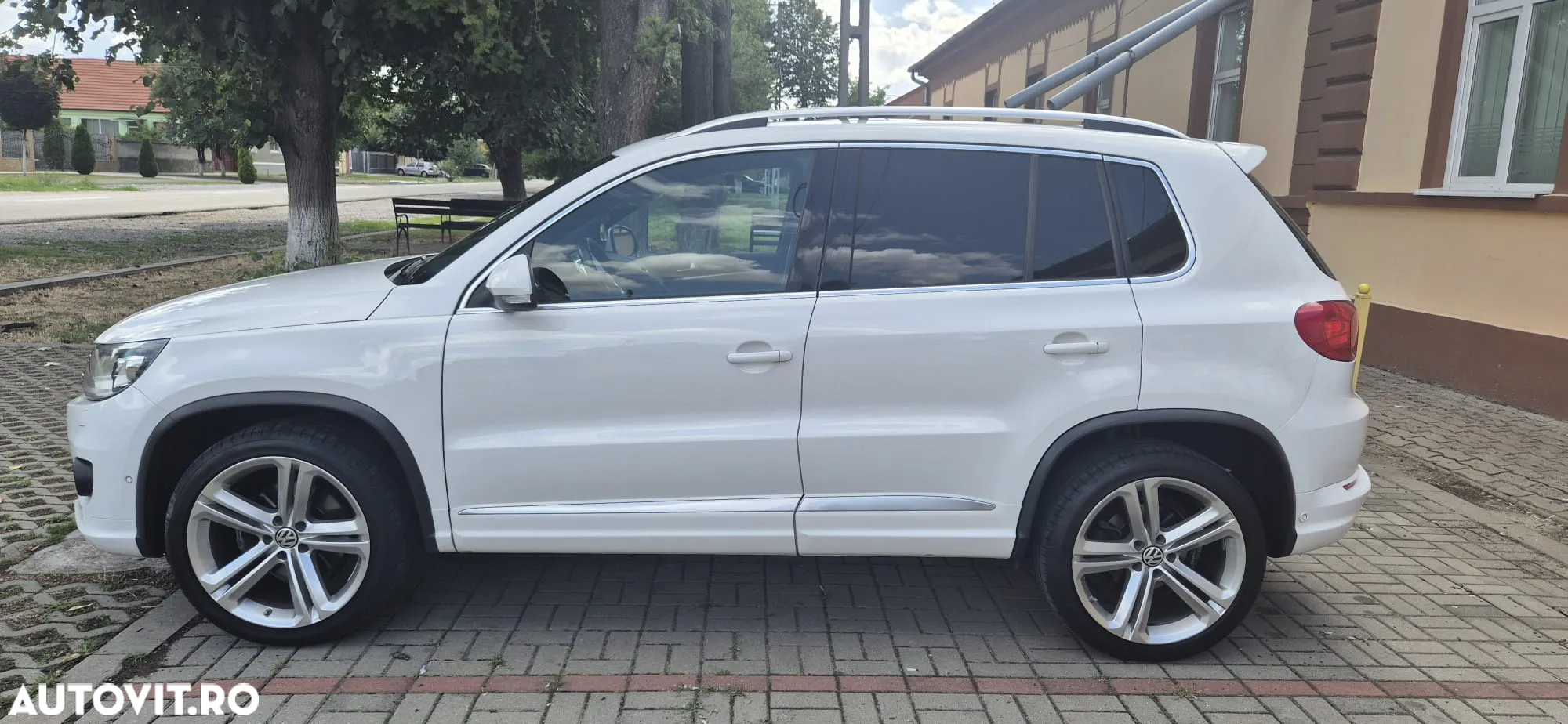 Volkswagen Tiguan - 24
