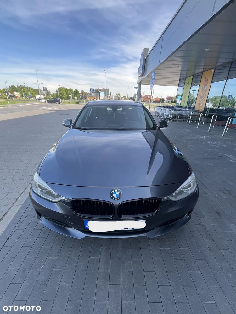 BMW Seria 3 318d - 3