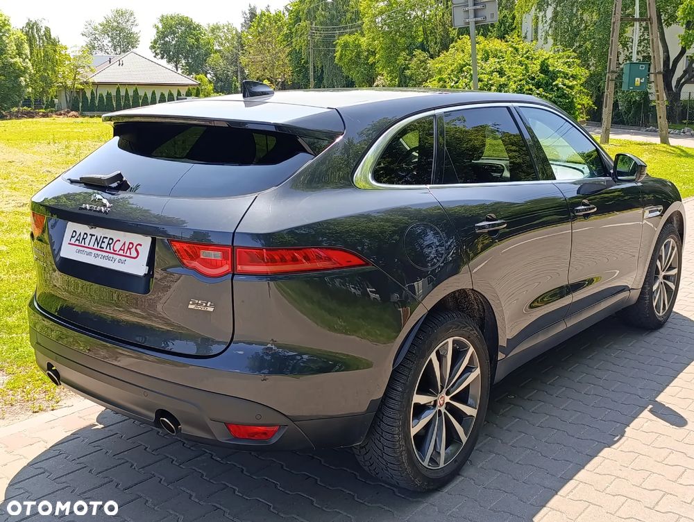 Jaguar F-Pace 2.0 i4P AWD Prestige - 6