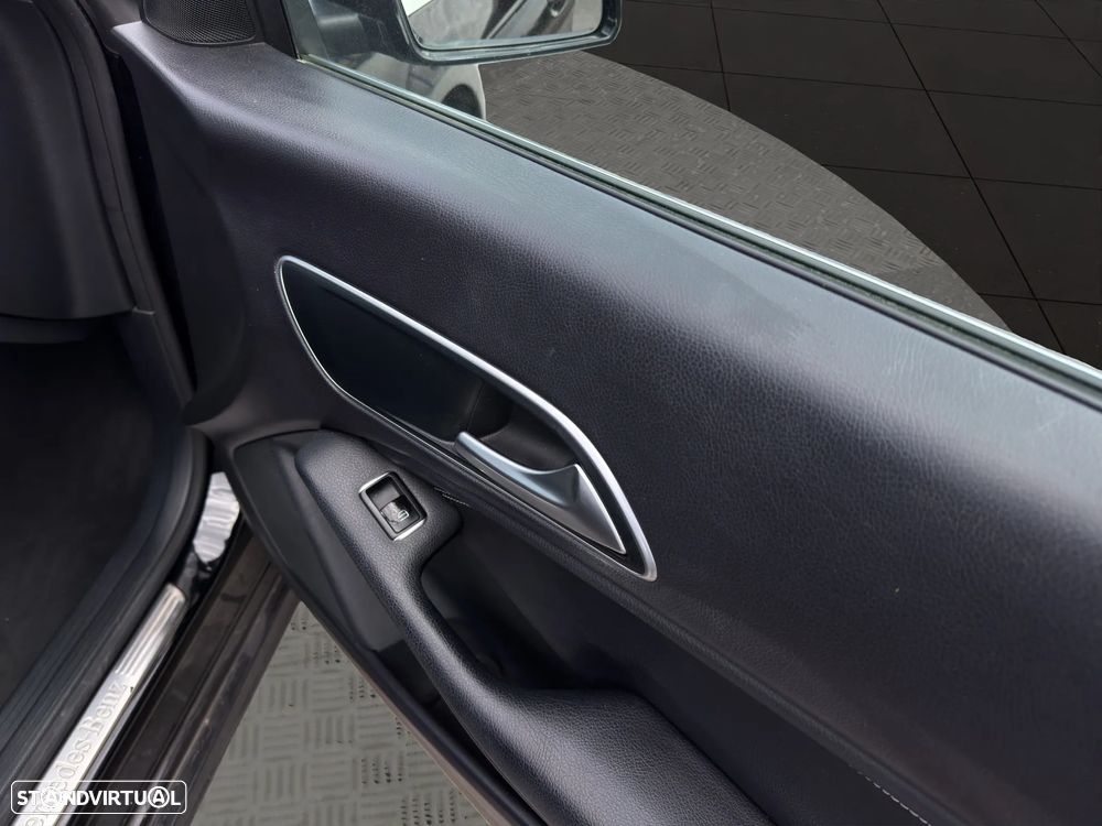 Mercedes-Benz CLA 180 d Shooting Brake Fleet Pack Plus - 16