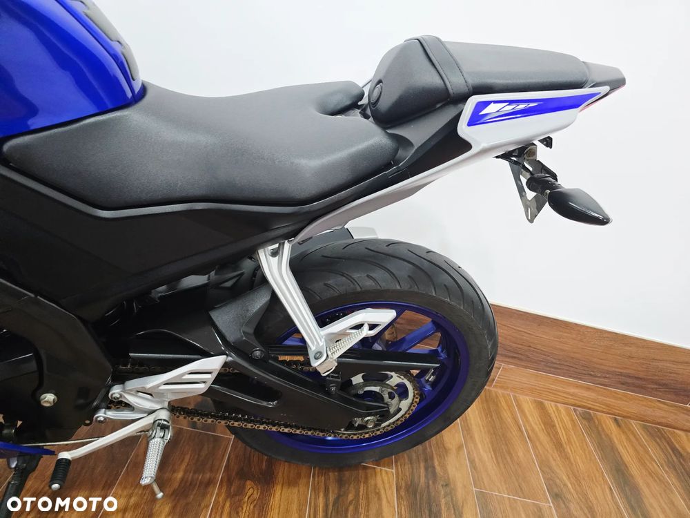 Yamaha YZF - 18