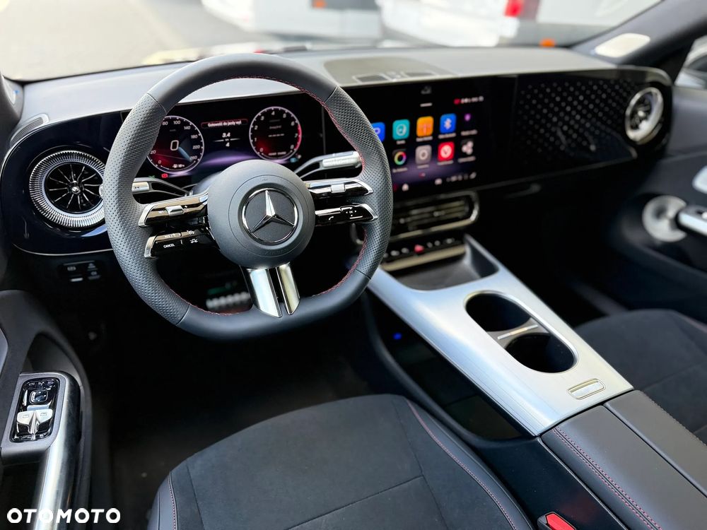 Mercedes-Benz CLA - 12