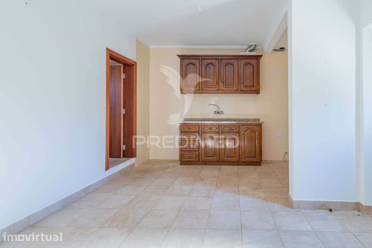 Moradia T2 recuperada com terreno e olival - Grande imagem: 5/40