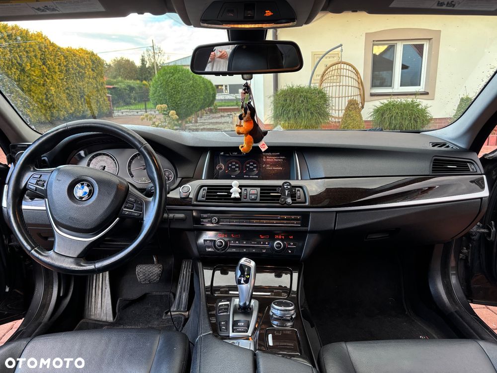 BMW Seria 5 535i xDrive Sport-Aut Luxury Line - 8