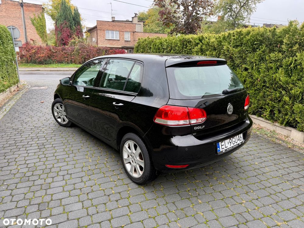 Volkswagen Golf - 10