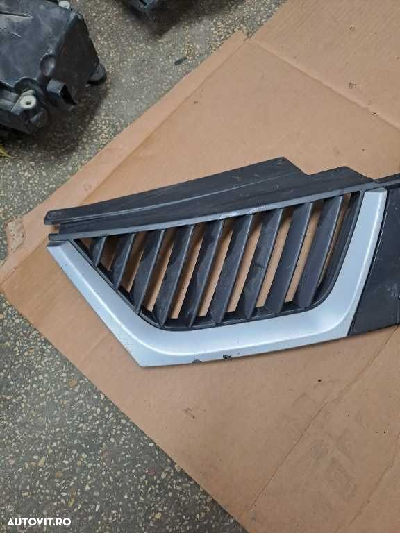 Grila radiator originala Mitsubishi Outlander an 2007-2012 - 2
