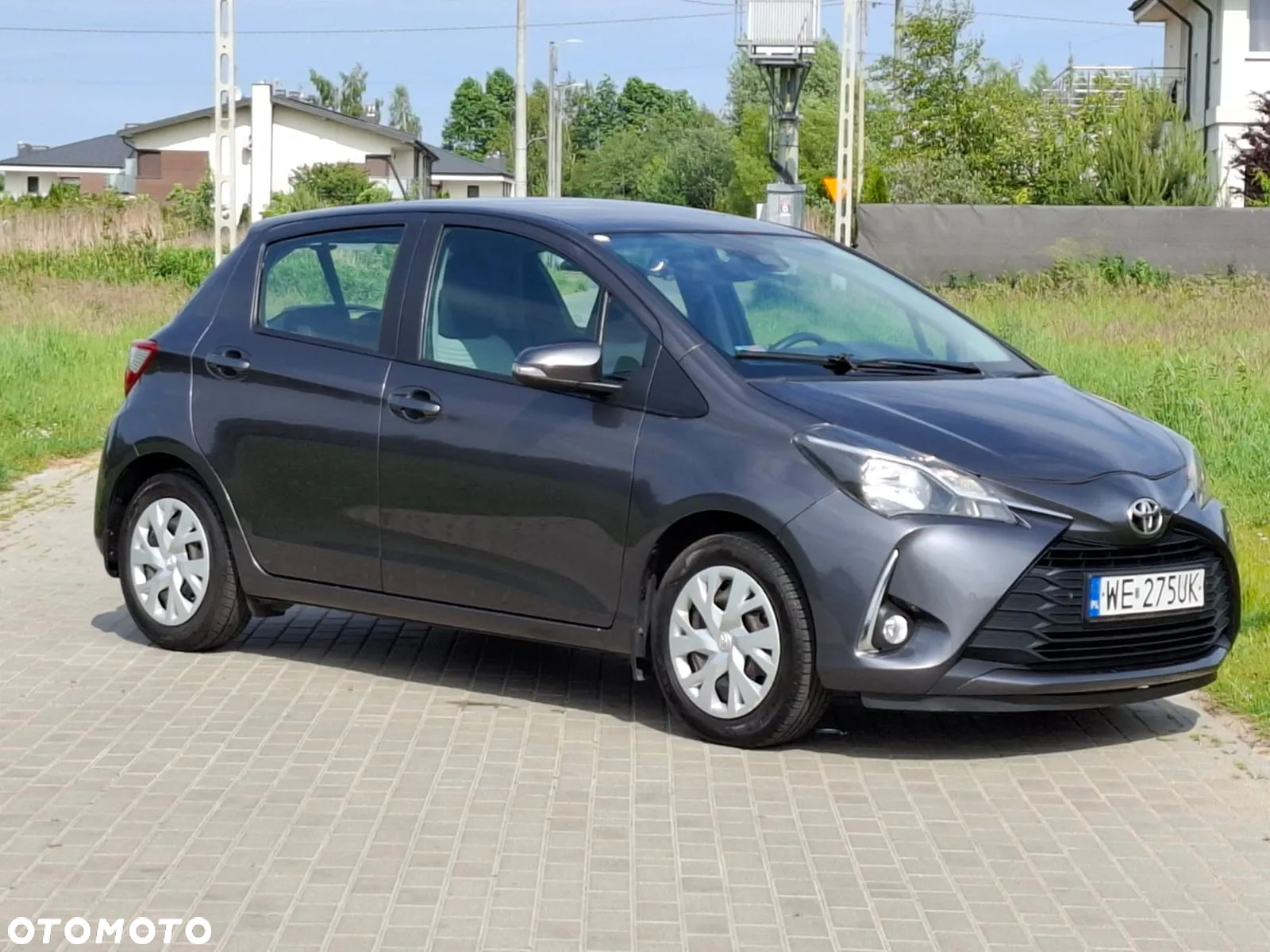 Toyota Yaris 1.0 Premium - 12