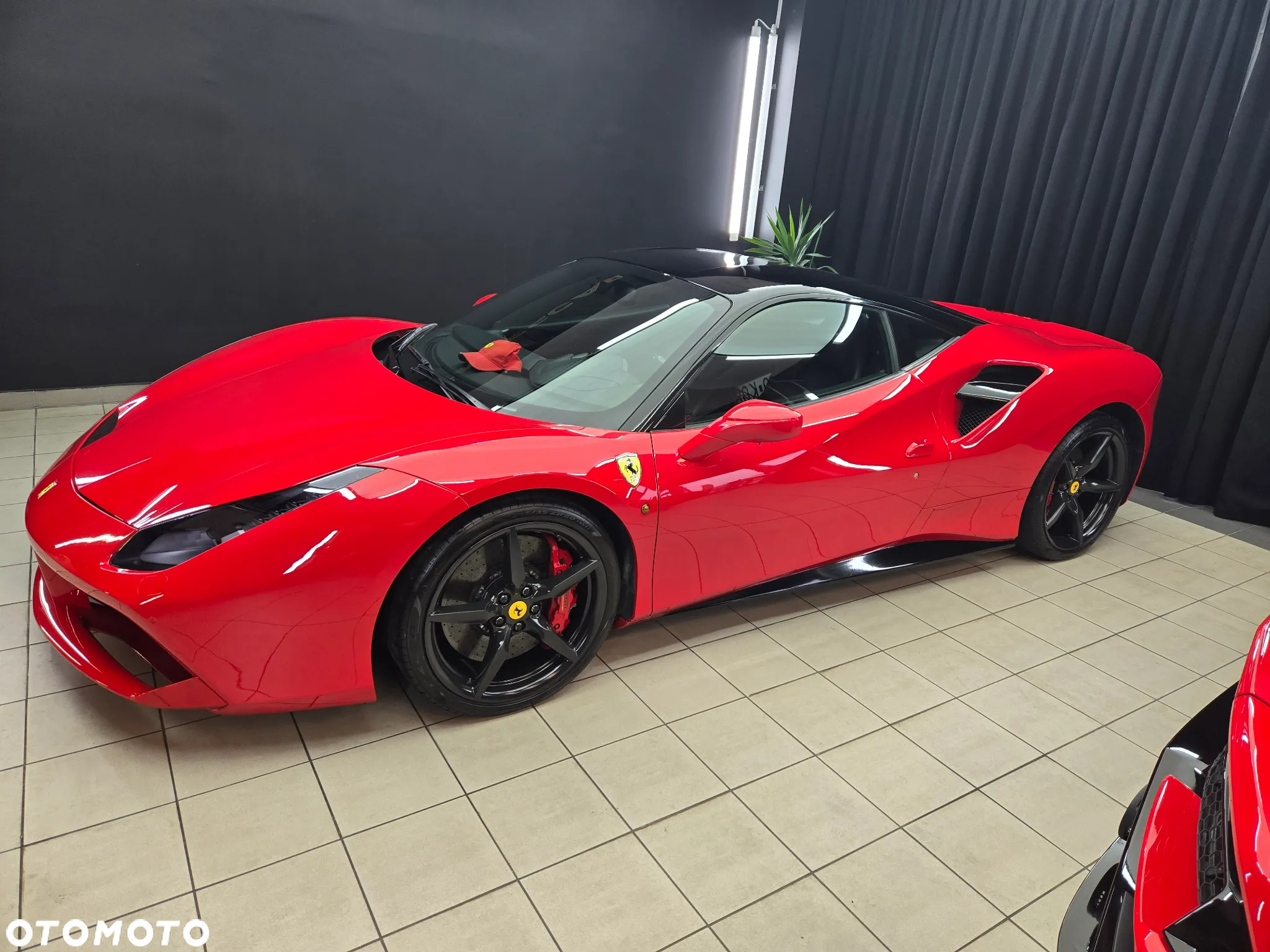 Ferrari 488 - 5
