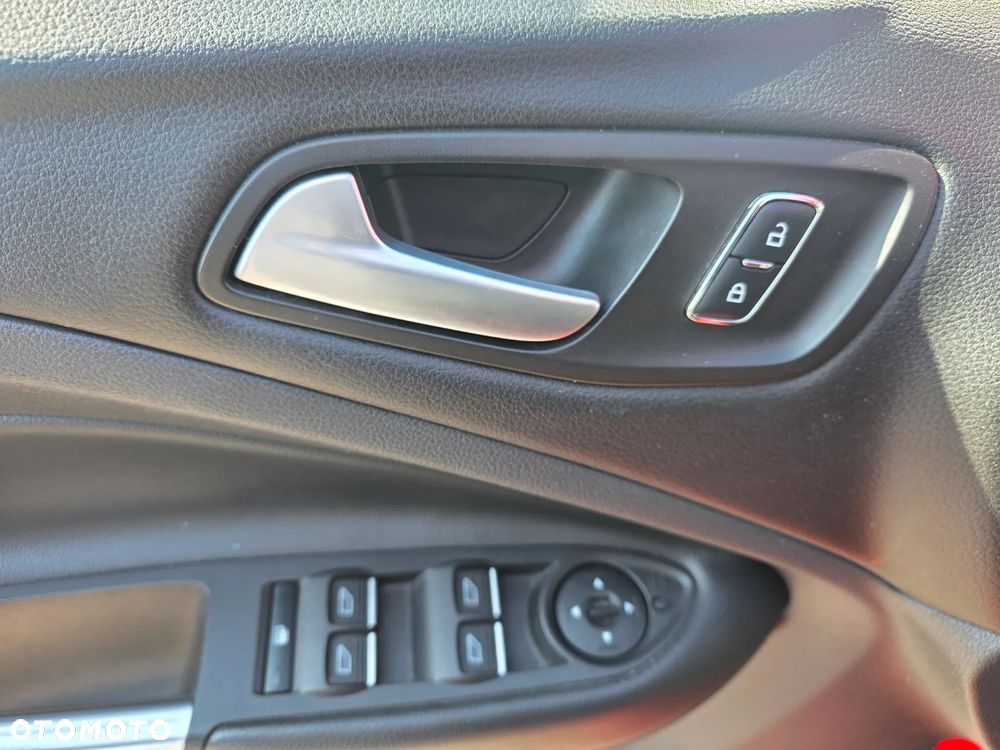 Ford Kuga 1.5 EcoBoost 2x4 Individual - 11