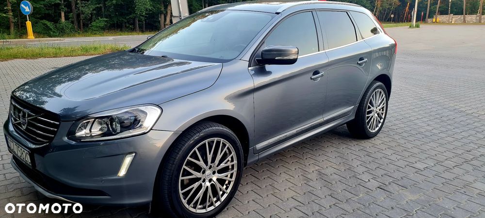 Volvo XC 60 T5 Drive-E Ocean Race - 12