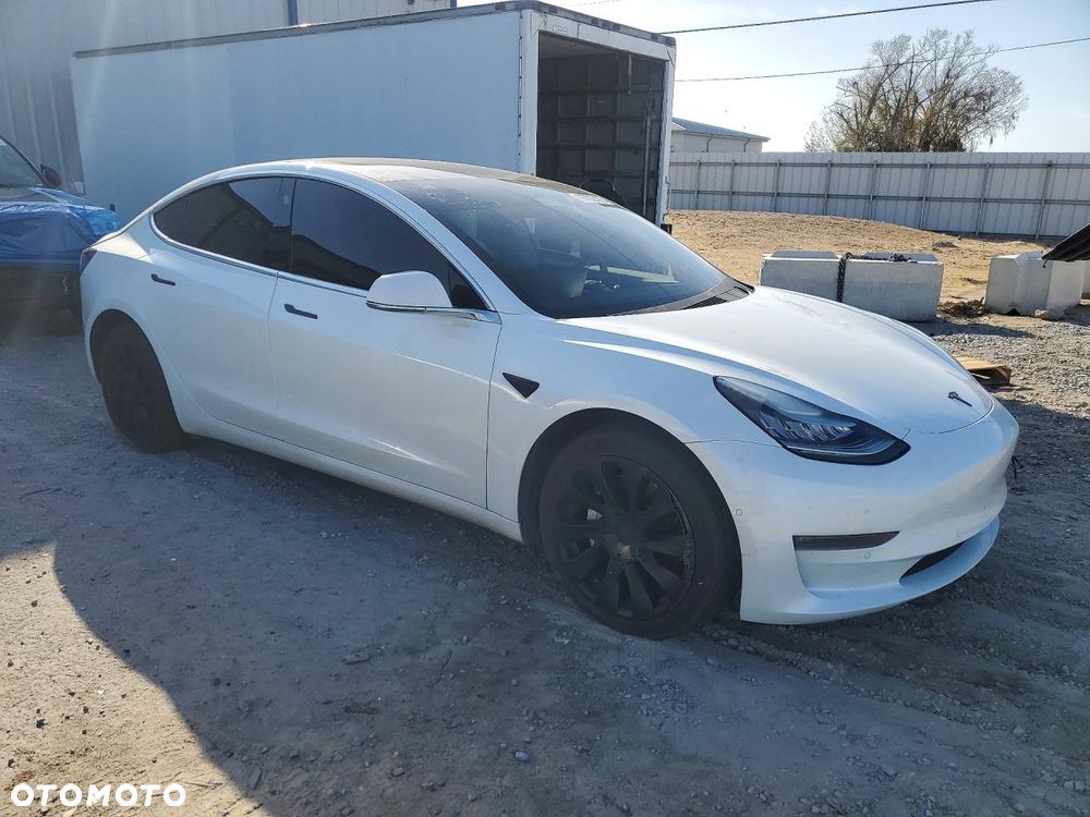 Tesla Model 3 Langstreckenbatterie Allradantrieb Dual Motor Performance - 2