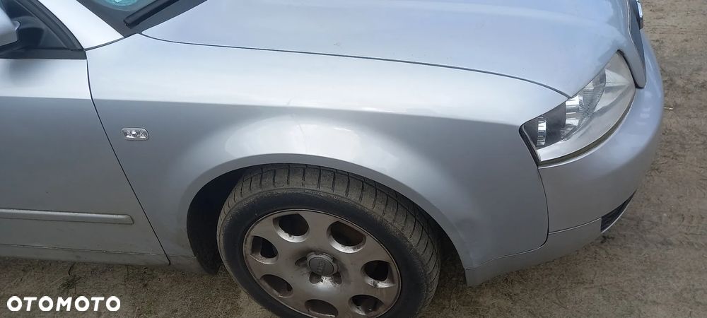 Błotnik przód przedni prawy Audi A4B6 Sedan LY7W - 1