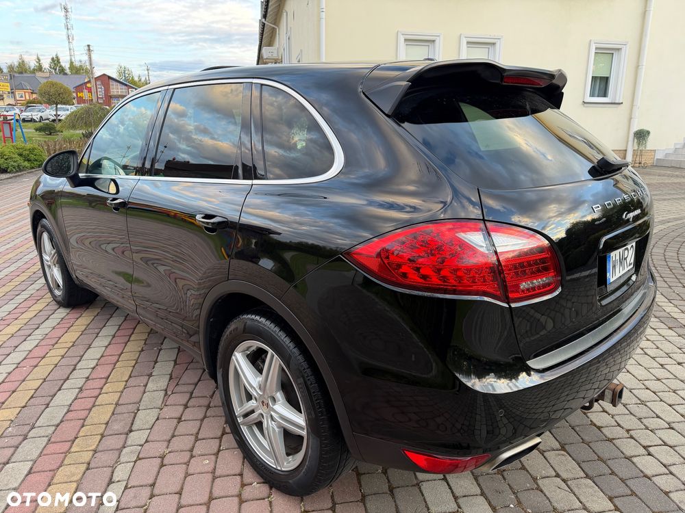 Porsche Cayenne - 4