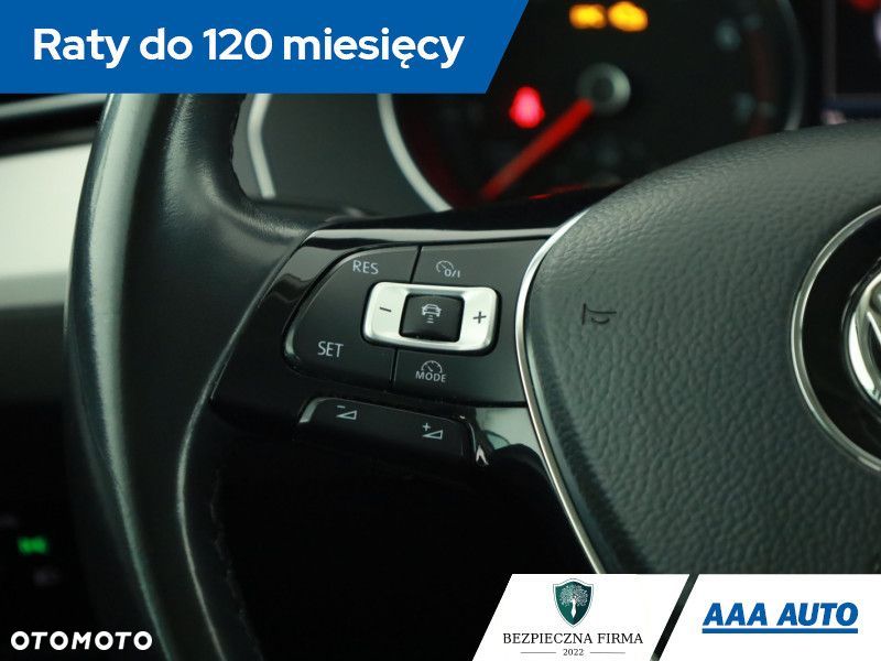 Volkswagen Passat - 15