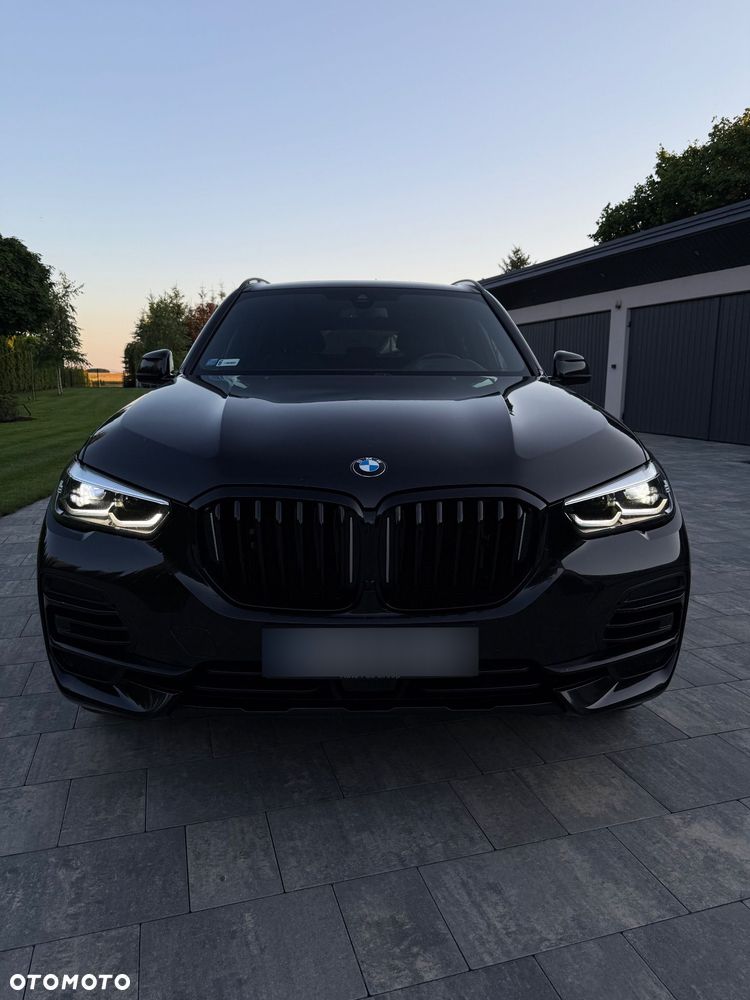 BMW X5 xDrive40d mHEV - 33