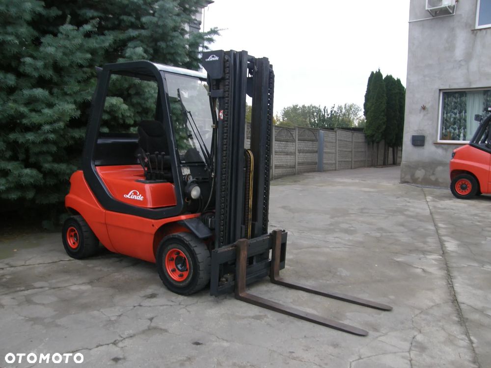 Linde H25D-02 1998 TRIPLEX 4,70m przesuw sprowadzony - 18