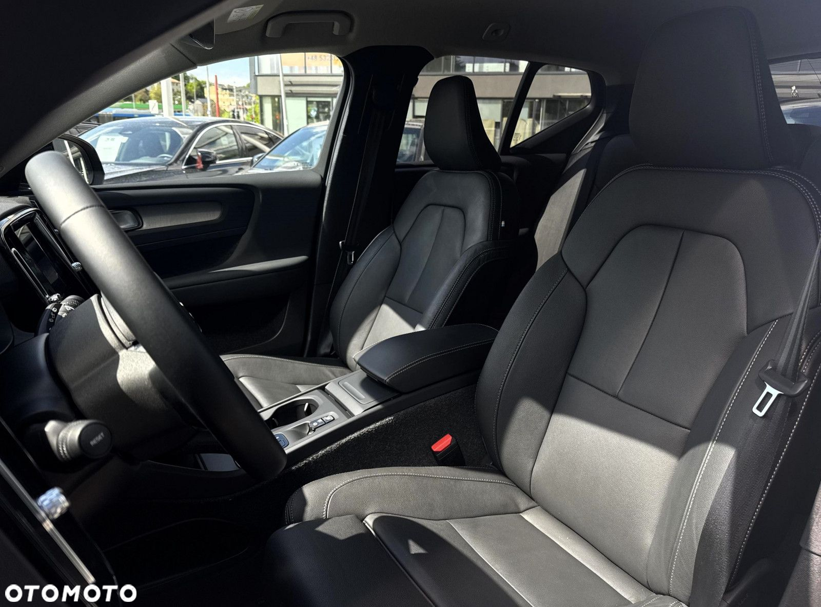 Volvo XC 40 - 25