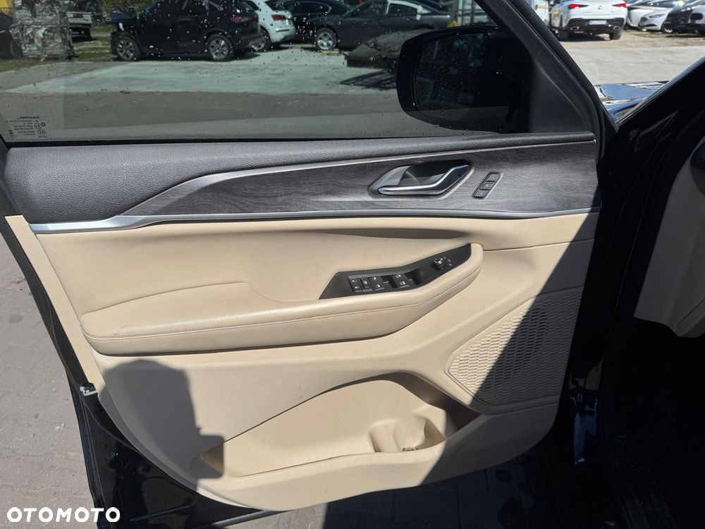 Jeep Grand Cherokee - 9