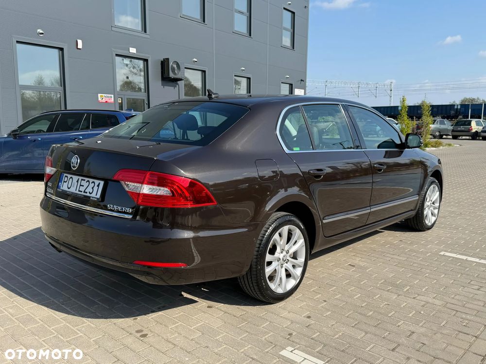 Skoda Superb 1.8 TSI Elegance DSG - 5
