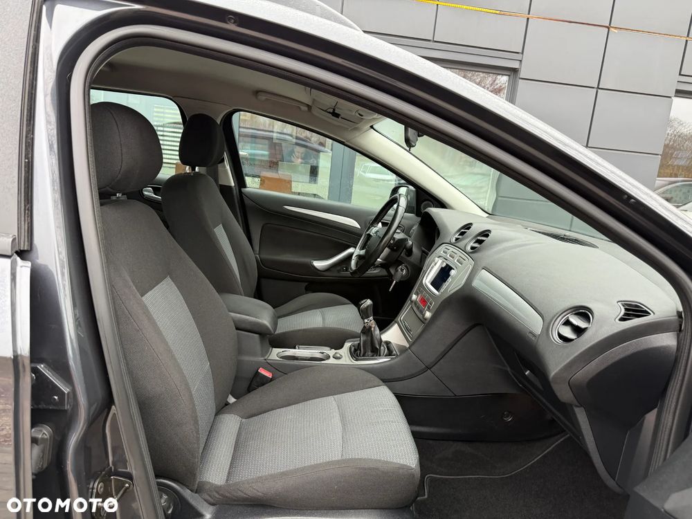 Ford Mondeo 2.0 Titanium - 24