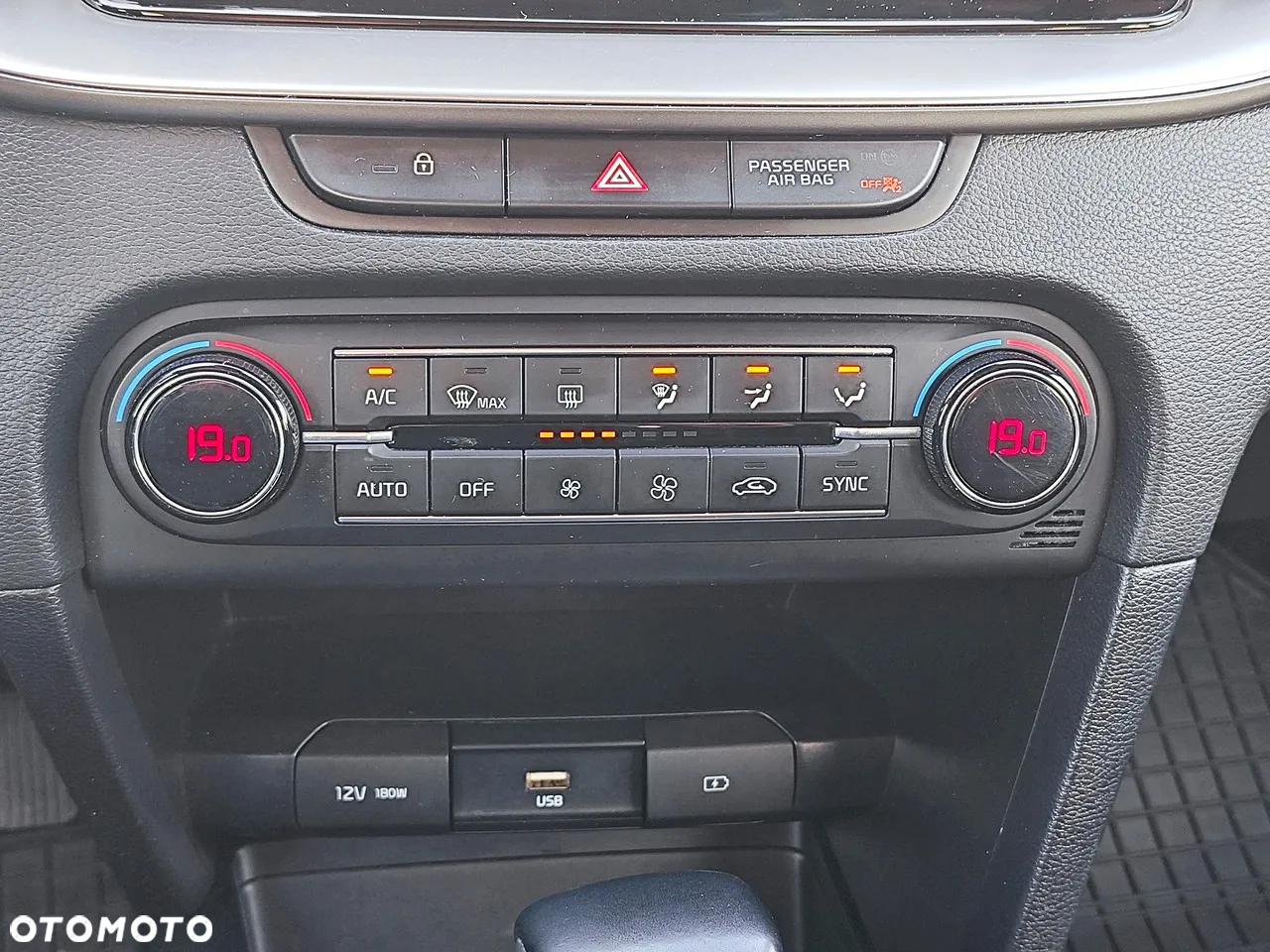 Kia Ceed 1.6 CRDi SCR M DCT - 21
