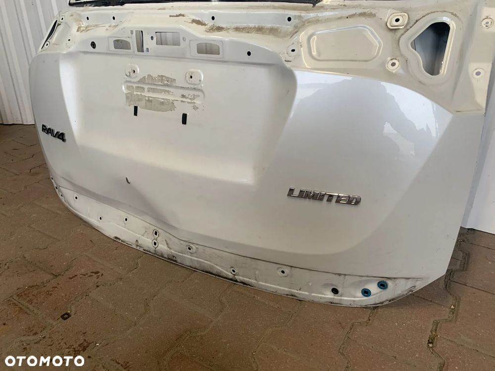 TOYOTA RAV4 IV LIFT 2015-2018 klapa bagażnika tylna TYŁ - 4