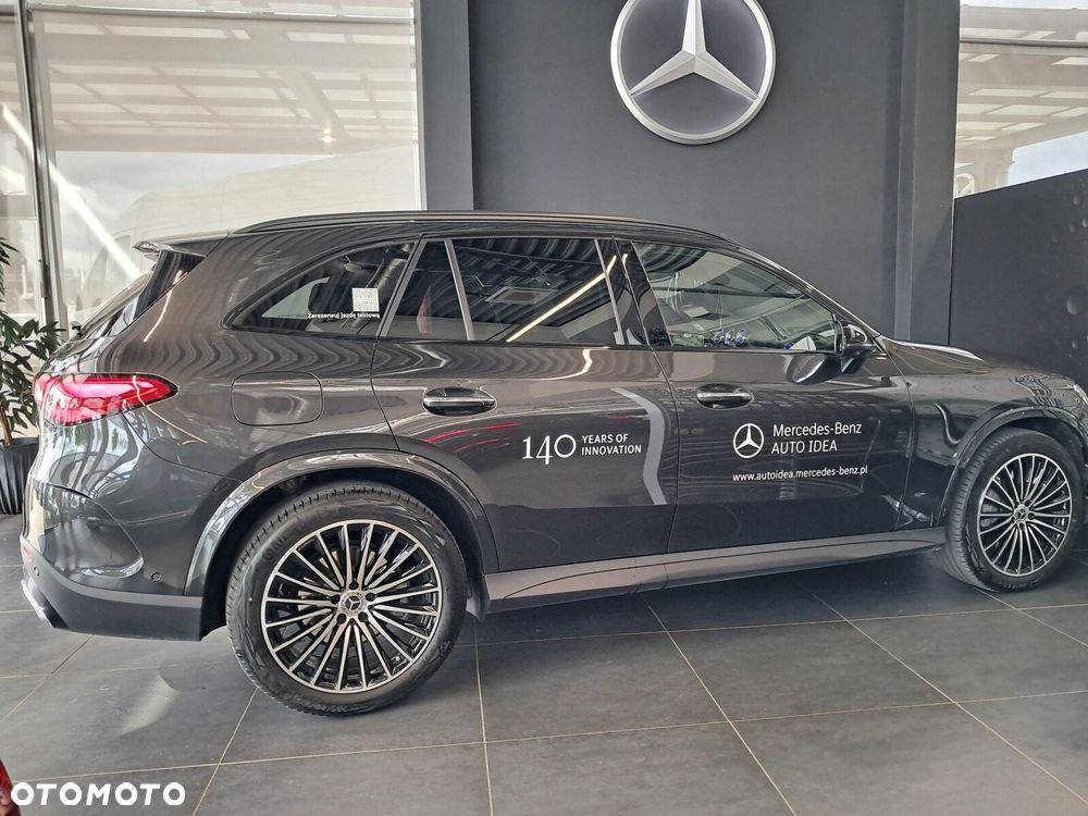 Mercedes-Benz GLC - 21