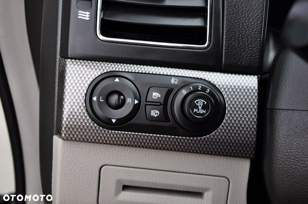 Chevrolet Captiva - 40
