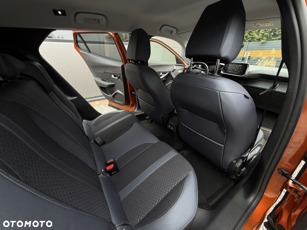 Peugeot 2008 1.5 BlueHDi Allure Pack S&S EAT8 - 17