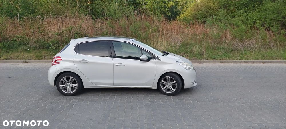 Peugeot 208 - 3