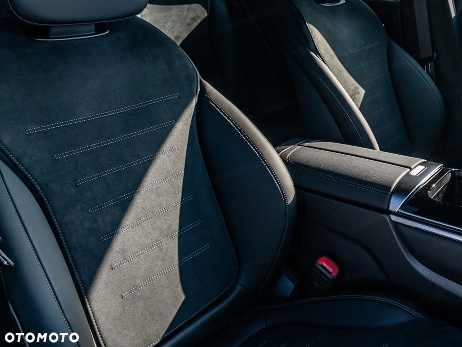 Mercedes-Benz GLC - 12