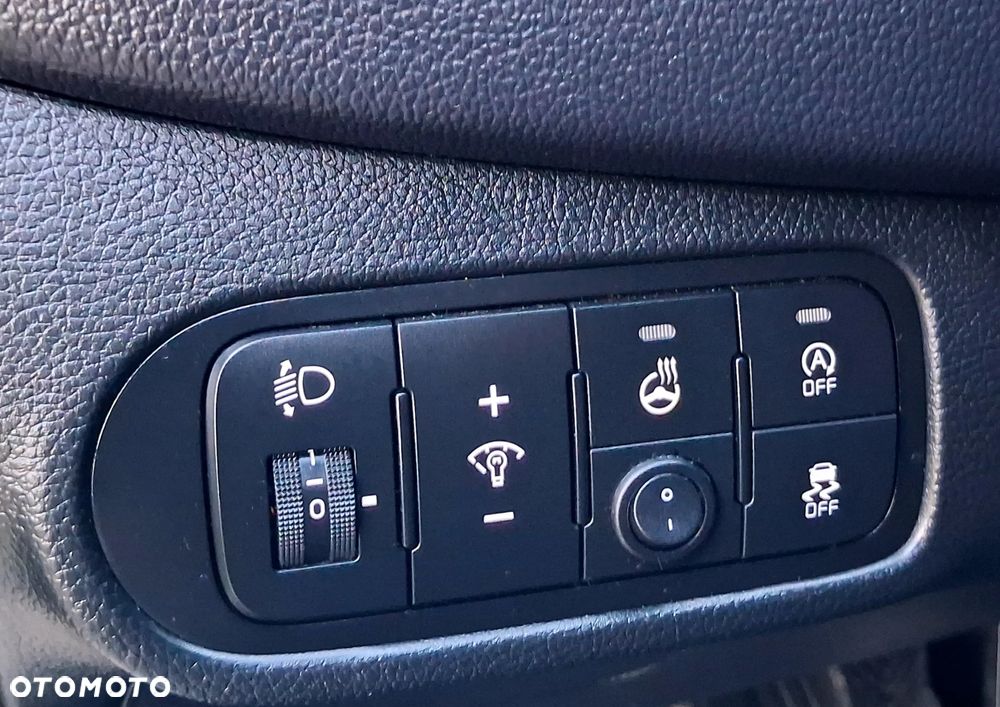 Kia Carens - 26