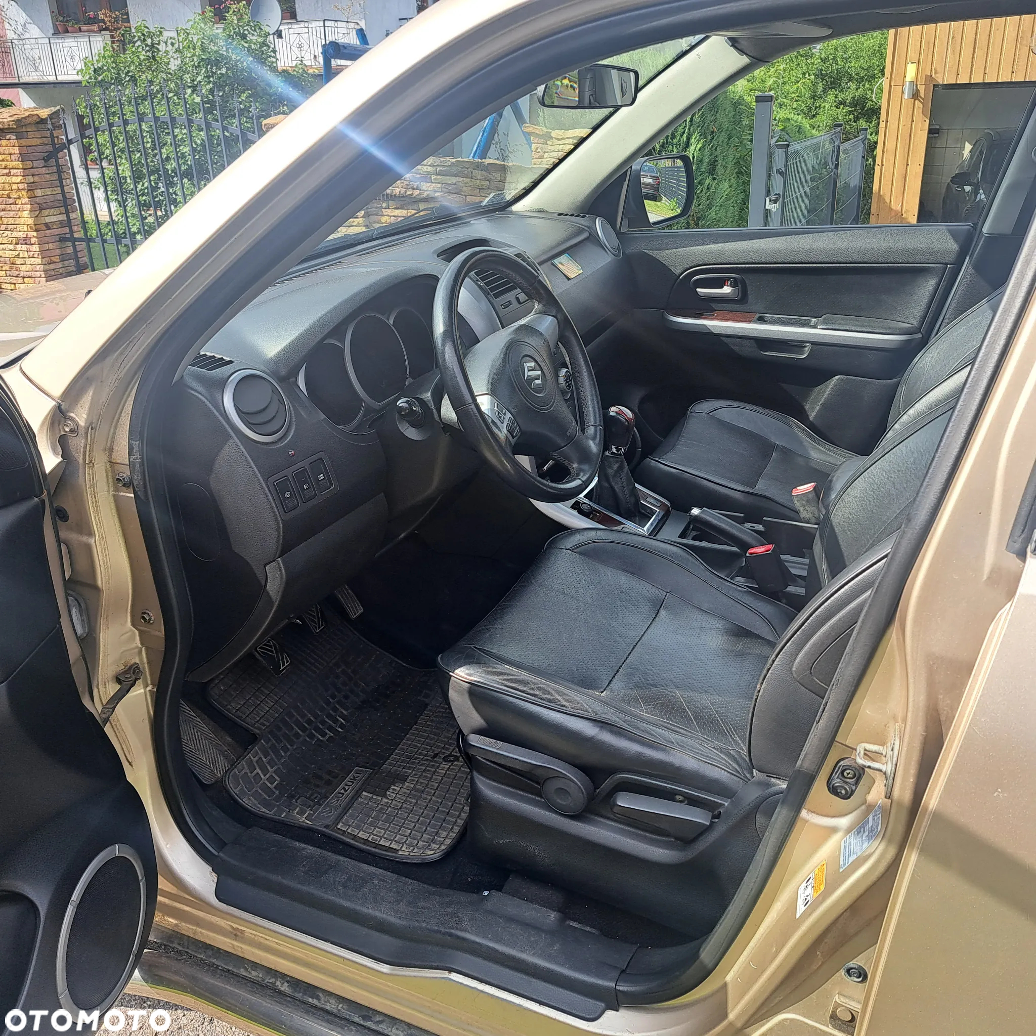Suzuki Grand Vitara 2.0 De luxe - 14