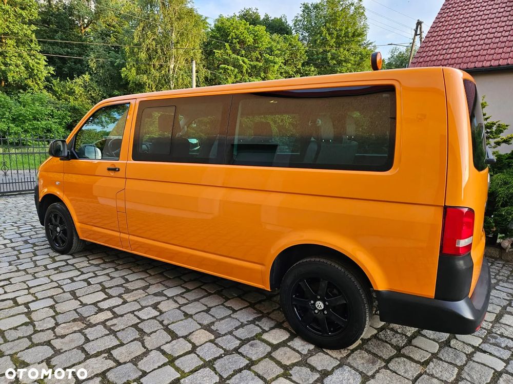 Volkswagen Transporter Caravelle Lang BMT Comfortline - 8