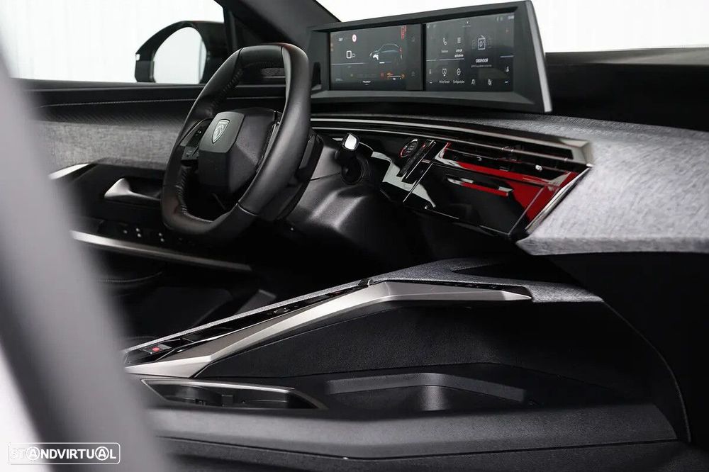 Peugeot 3008 1.2 Hybrid Allure e-DCS6 - 19