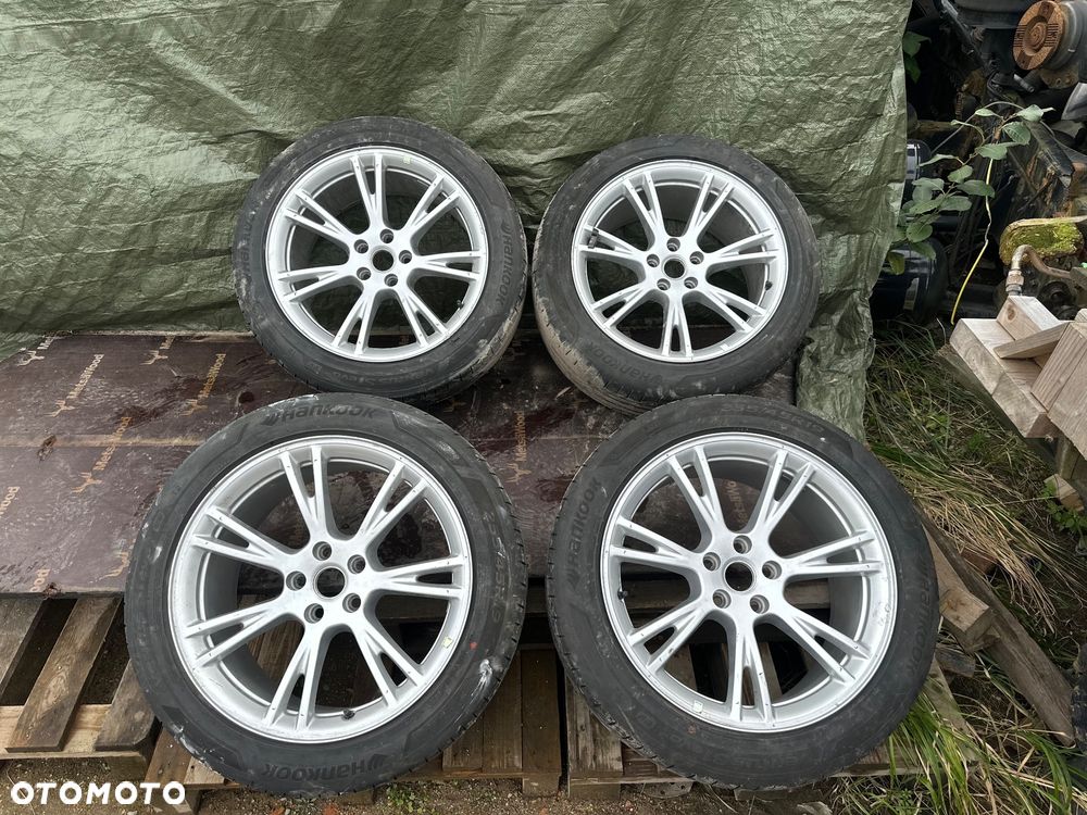 KOMPLET ALUFELG KÓŁ TESLA Y R19 Z OPONAMI.